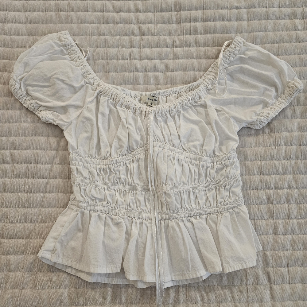 Sim & Sam Elegant White Smocked Blouse